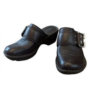 Born Mule Clogs Brown Leather slip on shoe Silver Buckle Women size 8